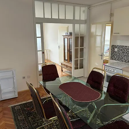 Biser Private Free Parking Appartamento *