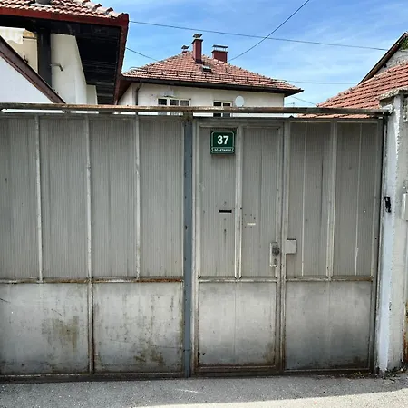 Biser Private Free Parking *