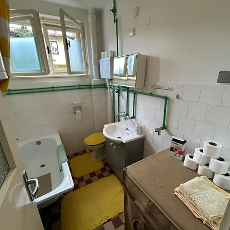 Biser Private Free Parking * Sarajevo