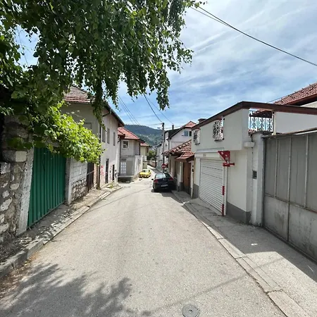Biser Private Free Parking * Sarajevo