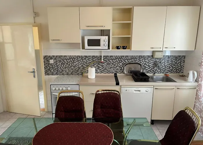 Biser Private Free Parking *