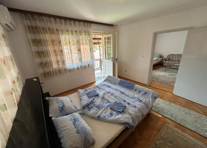 Biser Private Free Parking Apartment *